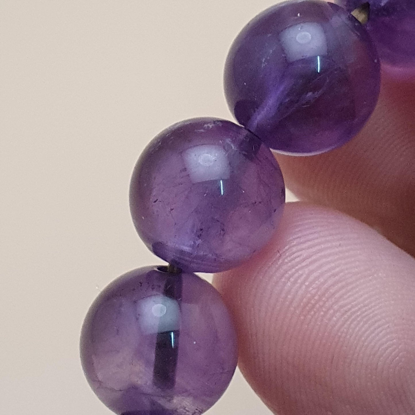 Lila klarer Amethyst Armband mit runden Perlen