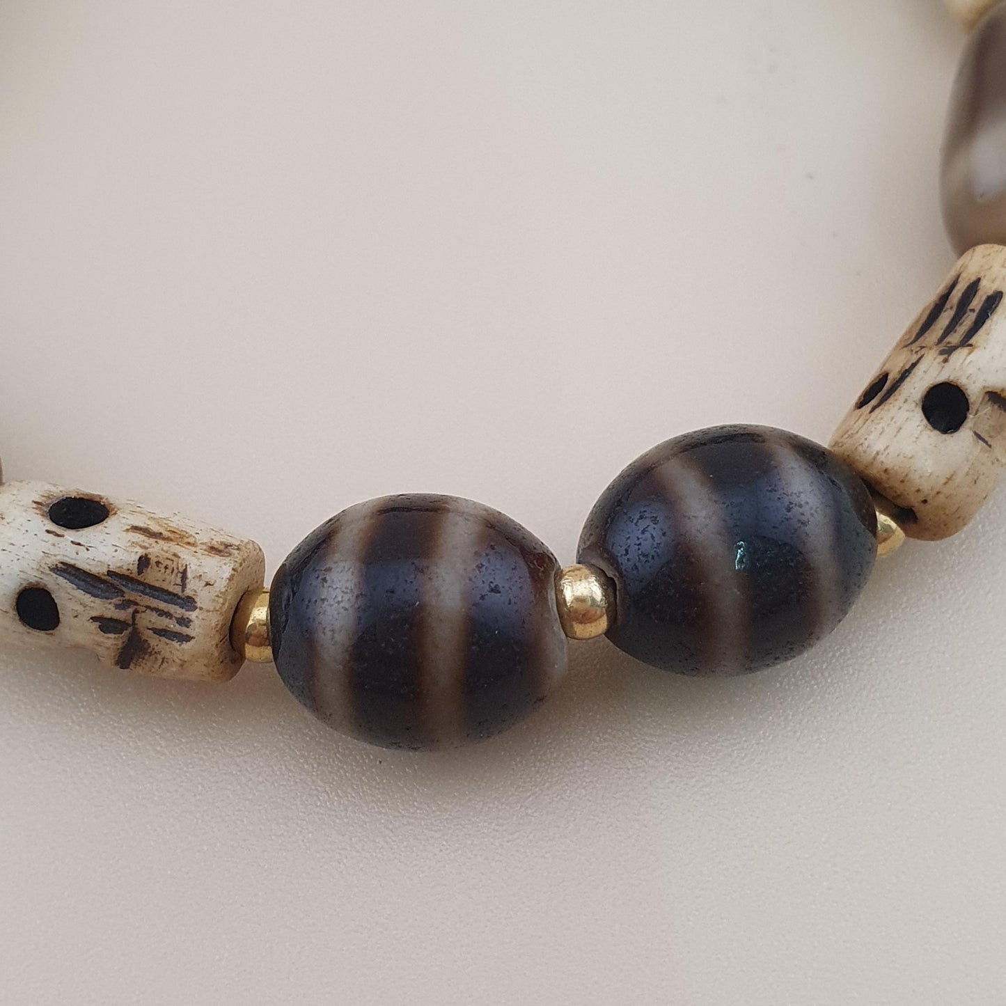 Vintage 2 Eyes Himalayan Tibetan Agate & Unique Pattern Agate Beads Bracelet