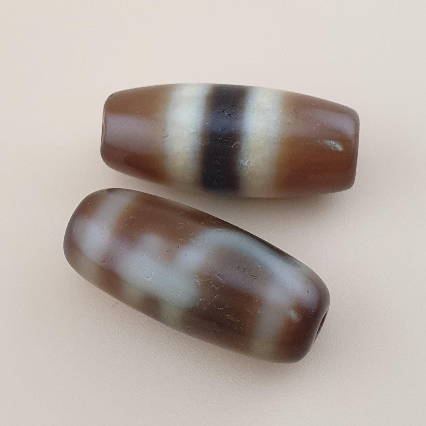 Vintage Himalayan Tibetan Treasure Vase & Stripe Pattern Agate Dzi Beads