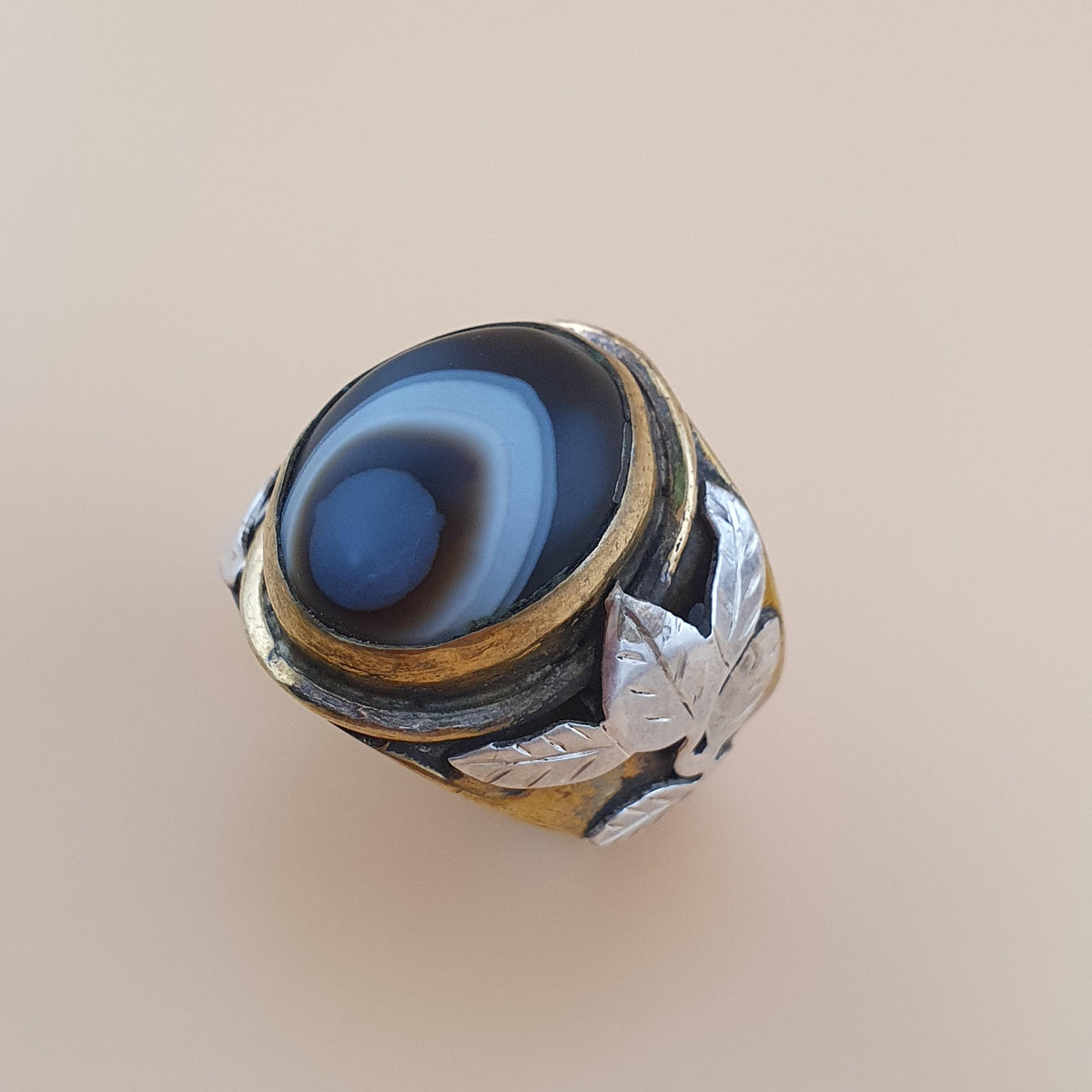 Bague œil d'agate Sulaimani vintage : incrustation florale en laiton et argent