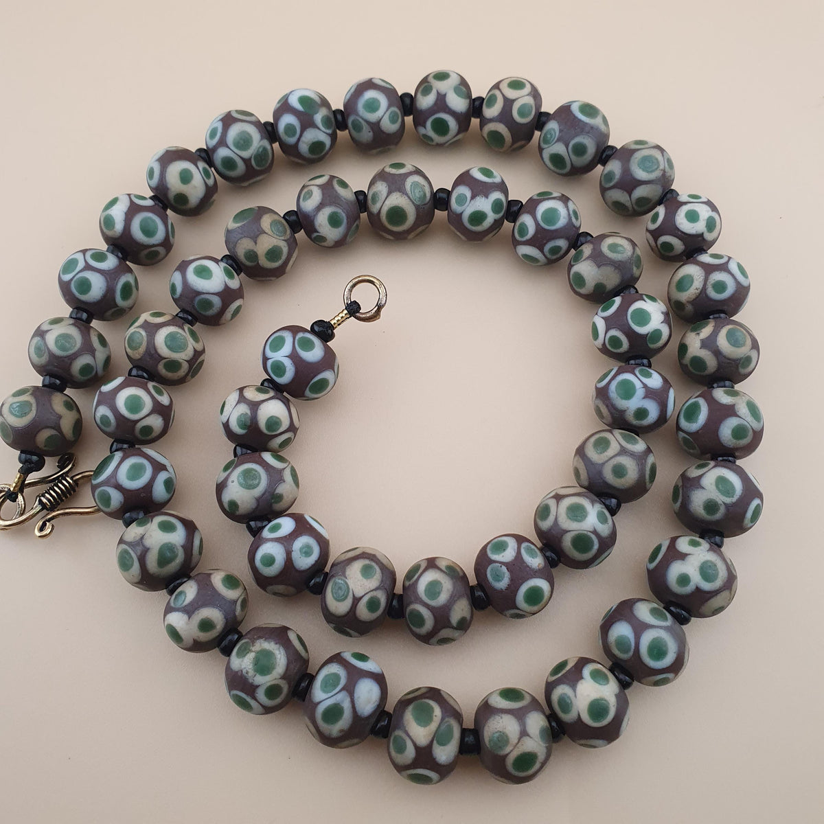 Collier de perles de verre style vénitien vintage "mille yeux" 24 pouces perles de 13-14mm