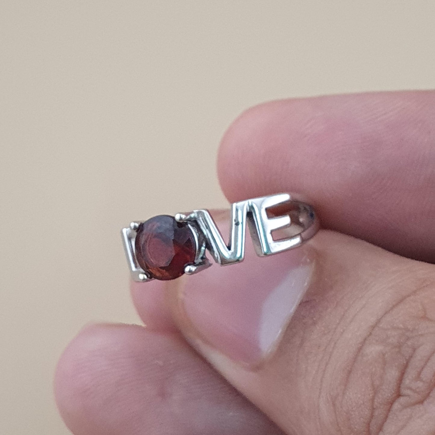 Lot von 2 925er Silber „LOVE“ Ring mit Granat Edelstein