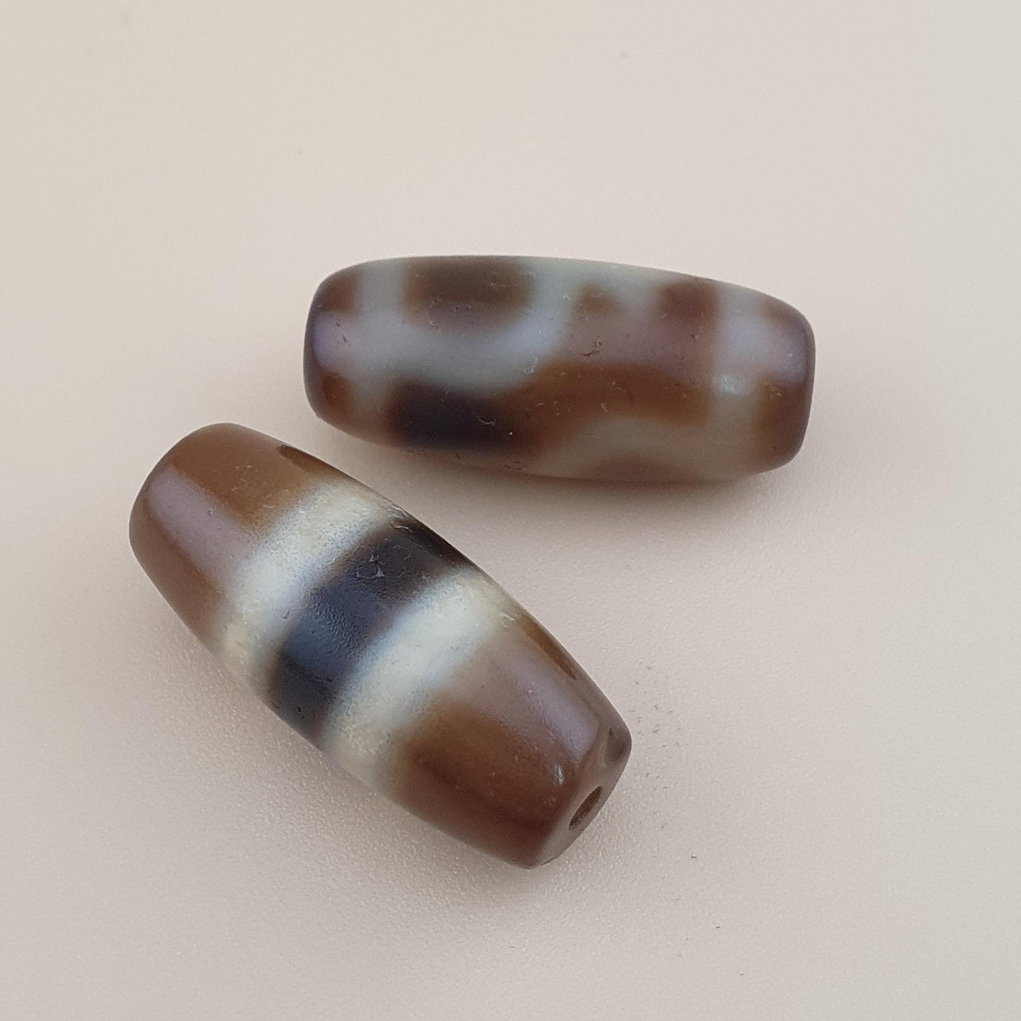 Vintage Himalayan Tibetan Treasure Vase & Stripe Pattern Agate Dzi Beads