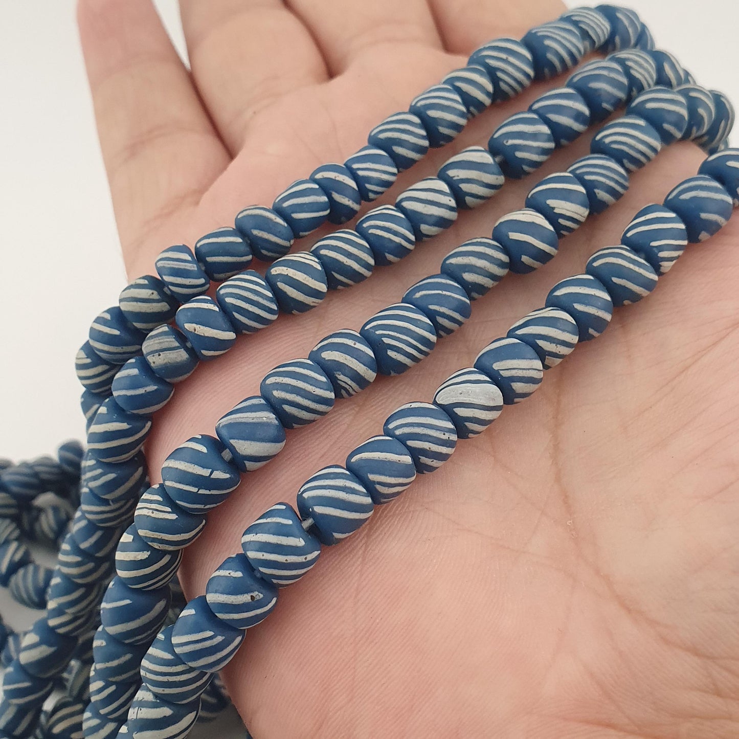 Vintage Afrikanischer Stil Weißer Streifen Blau 7mm -8mm Glasperlen Halskette Strang