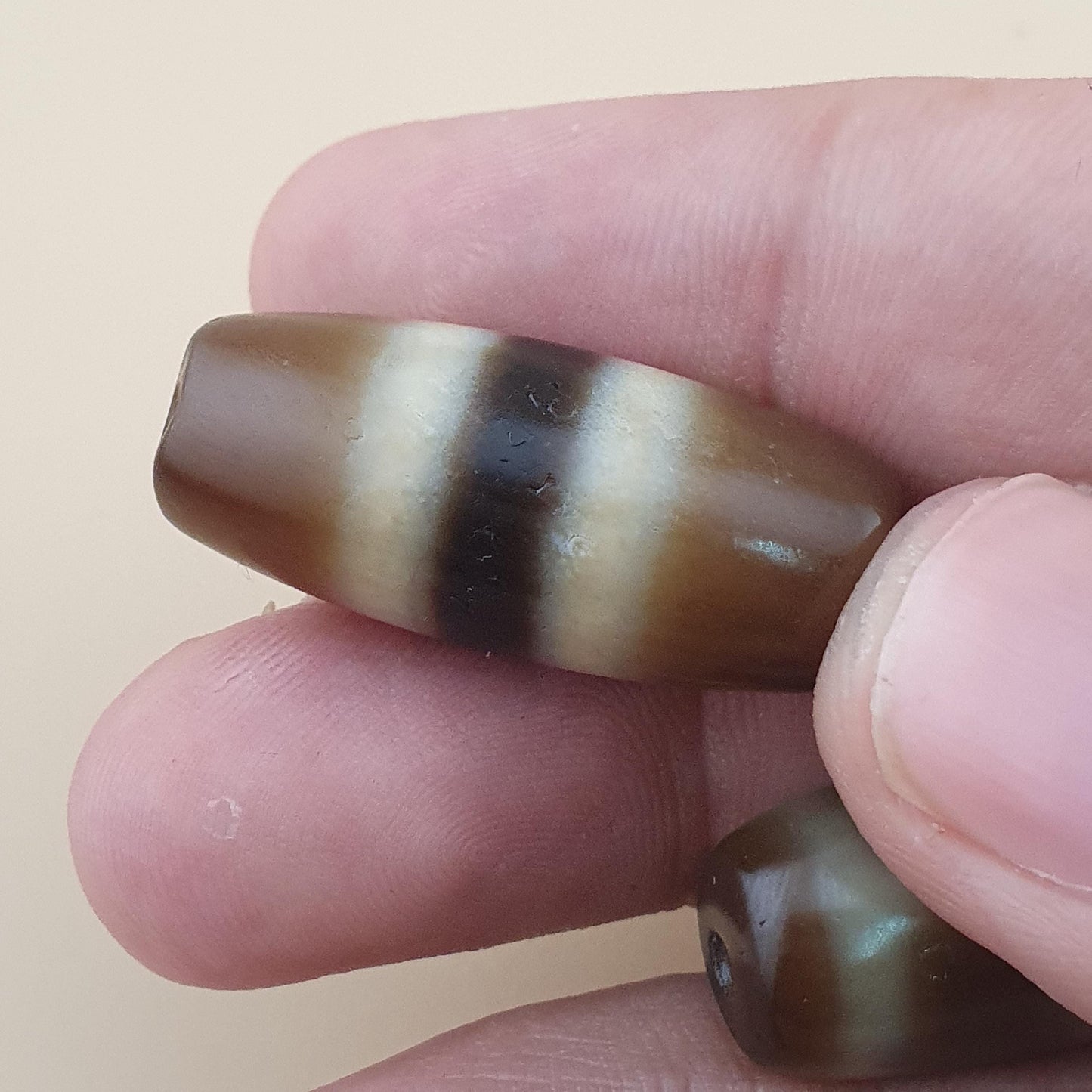 Vintage Himalayan Tibetan Treasure Vase & Stripe Pattern Agate Dzi Beads