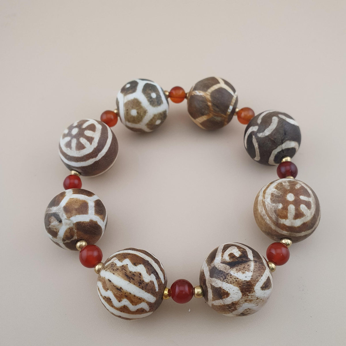 Bracelet vintage de perles Pyu Pumtek de Birmanie et cornaline