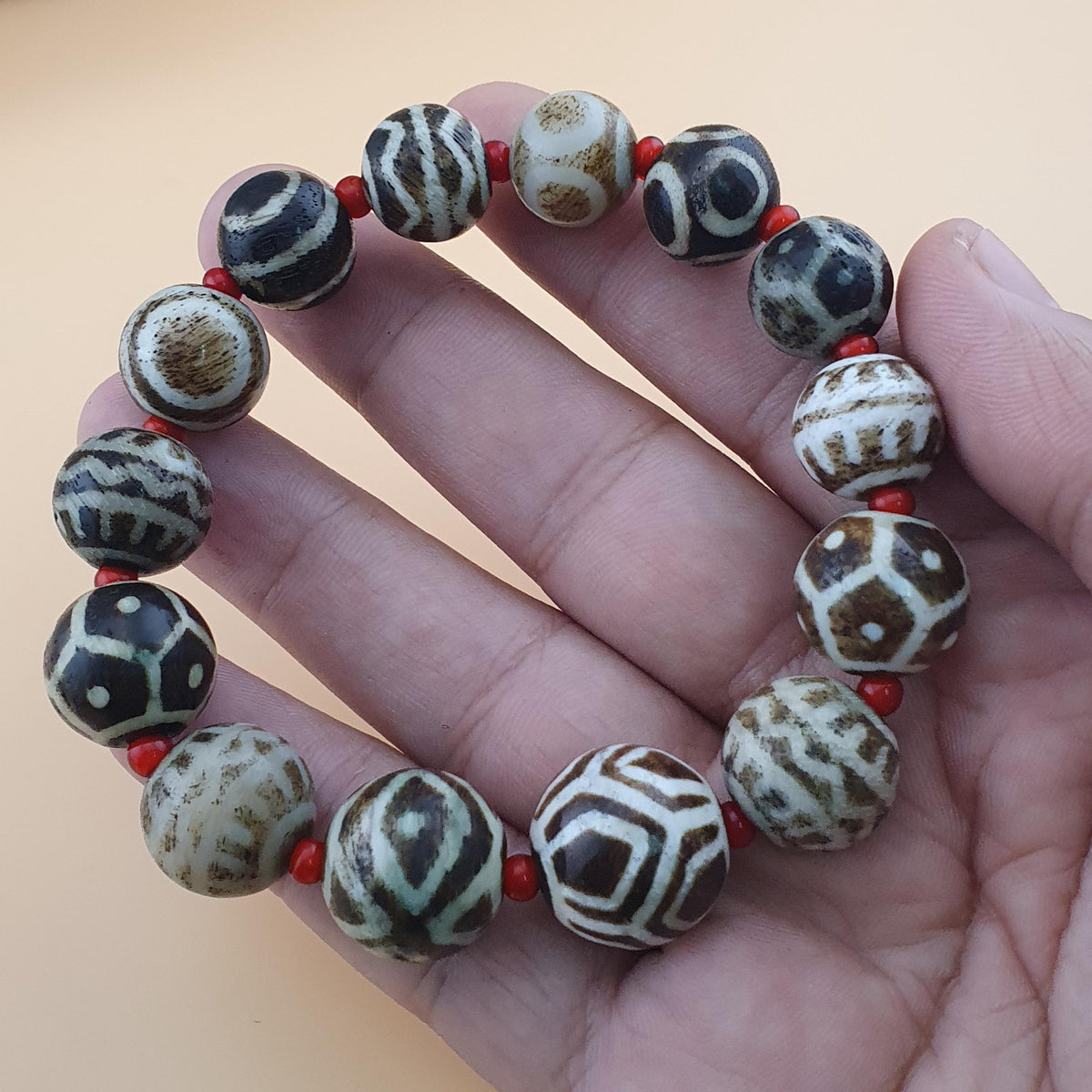Bracelet en perles de verre Pumtek birmanes antiques Pyu et WhiteHeart de Venise