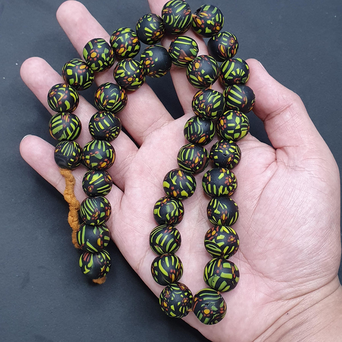 Collier vintage Gabri Style perles de verre vertes - 50 cm