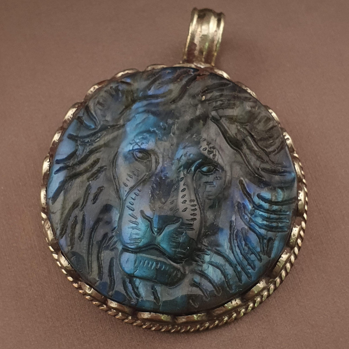 Handmade Vintage Labradorite Lion Face Brass Floral Design Pendant