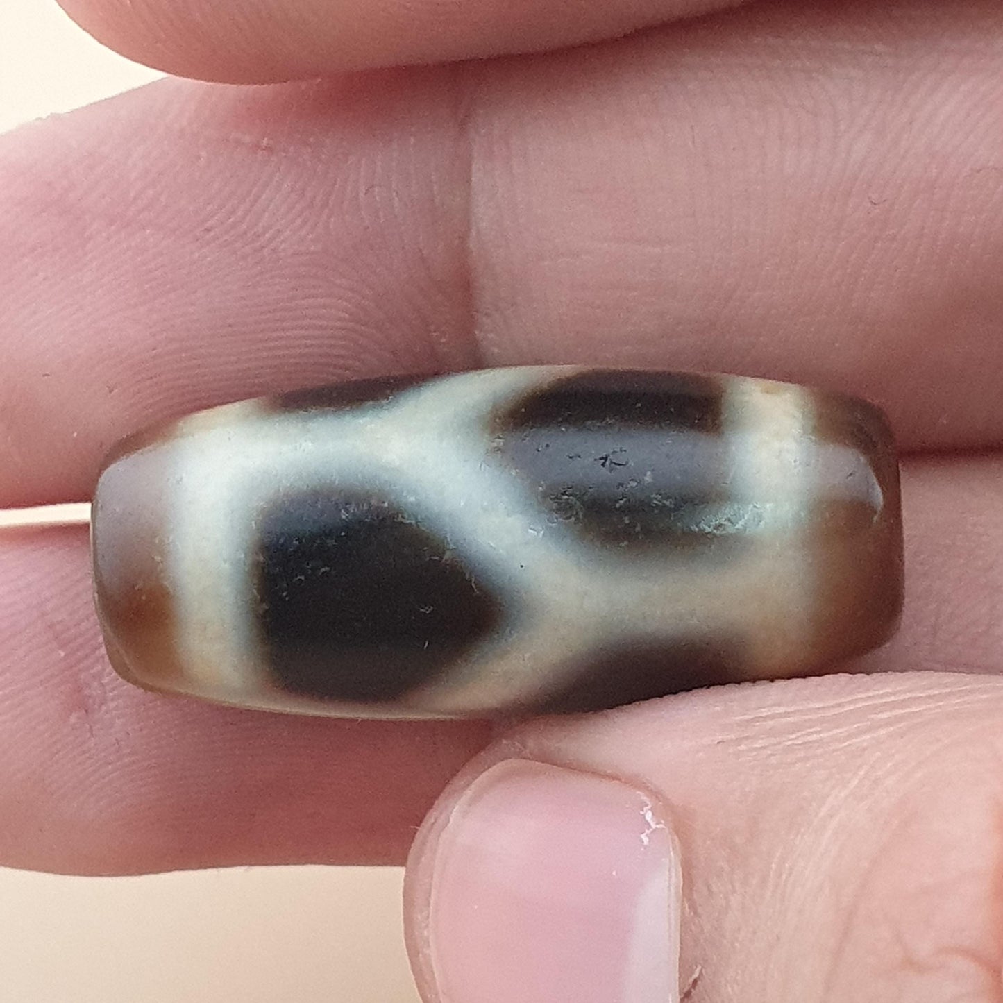 Vintage Chain Link Pattern Himalayan Tibetan Agate Dzi Bead Amulet
