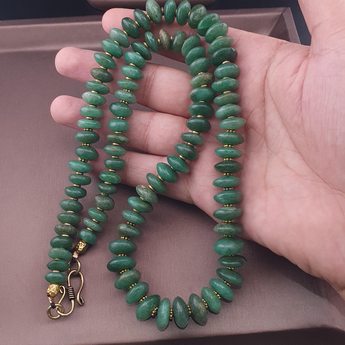 Collier de perles vintage en forme de pneu de jade