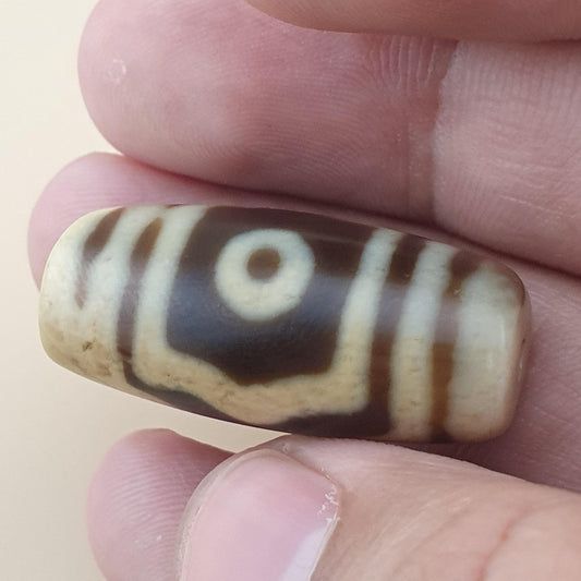 Vintage 3 Eyes Himalayan Tibetan Agate Dzi Bead Amulet