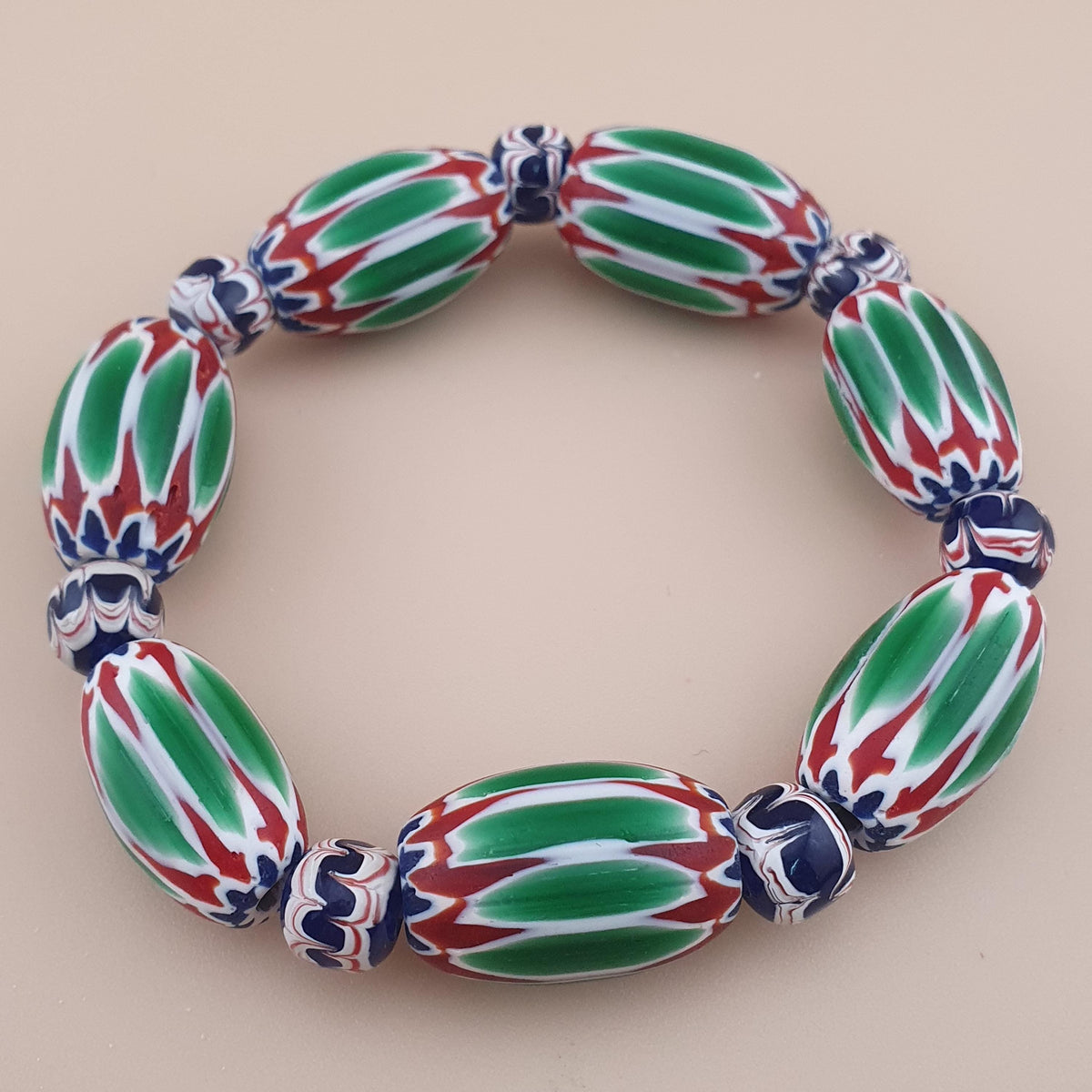 Armband mit Chevron-Perlen im venezianischen Vintage-Stil