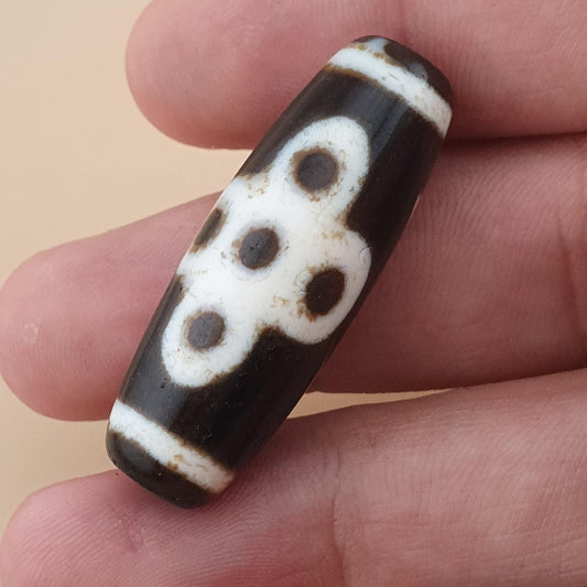 Vintage Himalayan Tibetan Floral & Energy Motif Agate Dzi Amulet