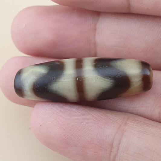 Vintage ZigZag Pattern Himalayan Tibetan Dzi Bead Amulet