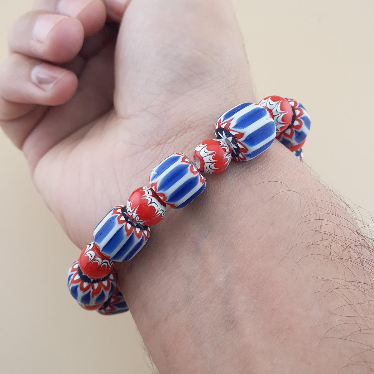 Armband mit Glasperlen im Chevron- und Trade-Stil aus Venedig